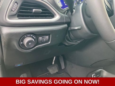 New 2026 Chrysler Pacifica Select w/ S Appearance Package image 13