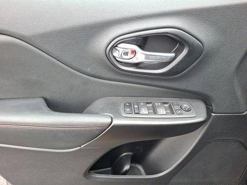 Certified 2022 Jeep Cherokee Trailhawk w/ Comfort/Convenience Group image 17