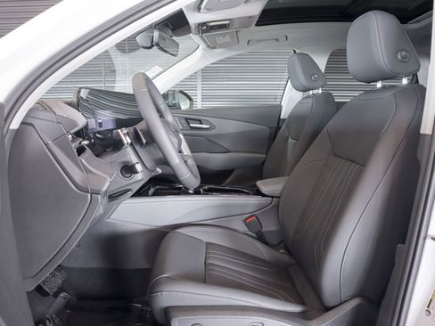 New 2026 Audi Q3 quattro 2.0T AWD/4WD image 8