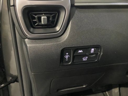 Used 2024 Kia Sorento EX w/ Panoramic Sunroof Package image 12