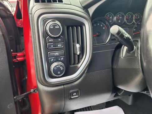 Used 2021 Chevrolet Silverado 1500 LT AWD/4WD image 16