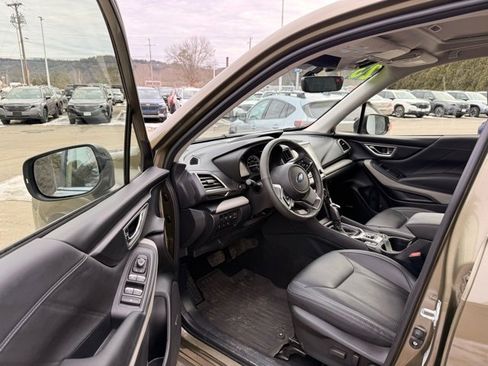 Used 2023 Subaru Forester Limited image 19