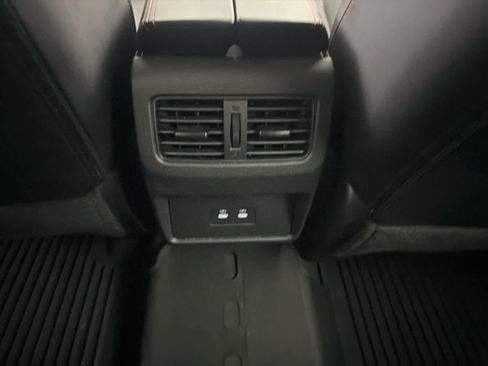 Used 2025 Nissan Rogue SV image 21