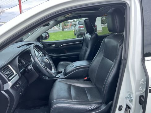 Used 2016 Toyota Highlander Limited AWD/4WD image 13