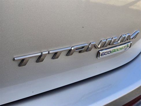 Used 2018 Ford Edge Titanium image 7