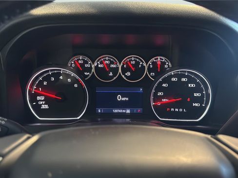 Used 2021 Chevrolet Silverado 1500 LT AWD/4WD image 15