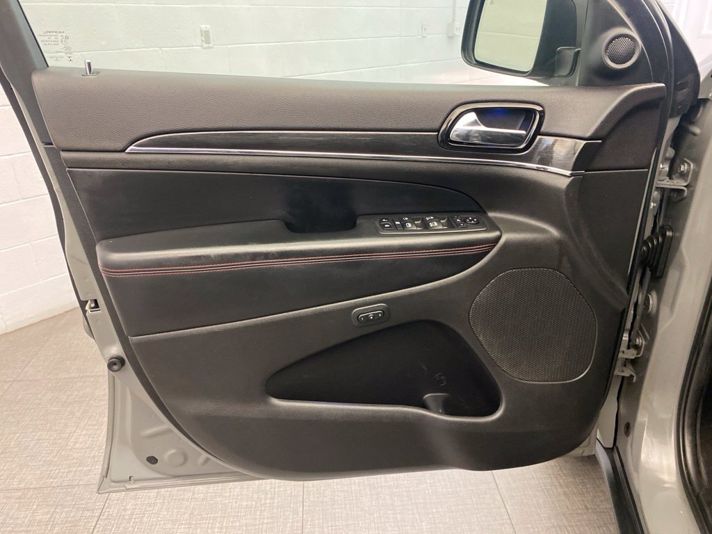 Used 2020 Jeep Grand Cherokee Trailhawk AWD/4WD image 21
