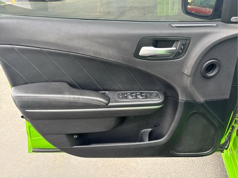 Used 2017 Dodge Charger R/T w/ Driver Convenience Group image 18