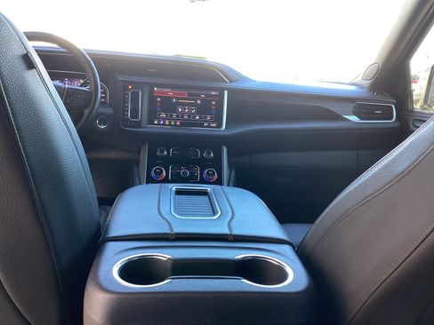 Used 2021 GMC Yukon XL Denali w/ Denali Premium Package image 20