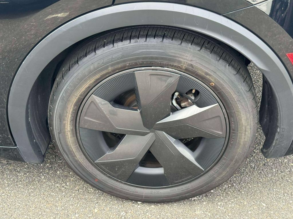 Used 2025 Toyota Prius LE FWD image 10