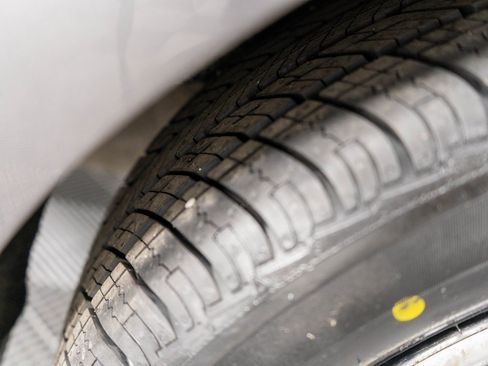 Used 2014 Ford Fiesta SE w/ SE Fuel Economy Package image 29