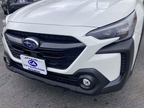 Used 2024 Subaru Outback Premium AWD/4WD image 9