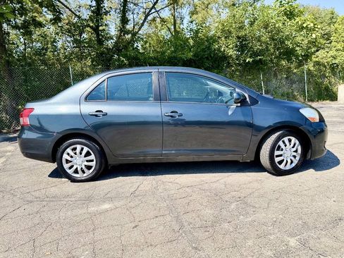 Used 2010 Toyota Yaris Sedan FWD image 2