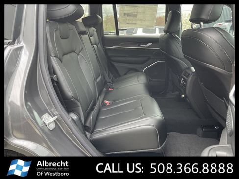 New 2026 Jeep Grand Cherokee Limited AWD/4WD image 14