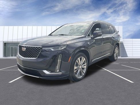 Certified 2025 Cadillac XT6 Premium Luxury image 4