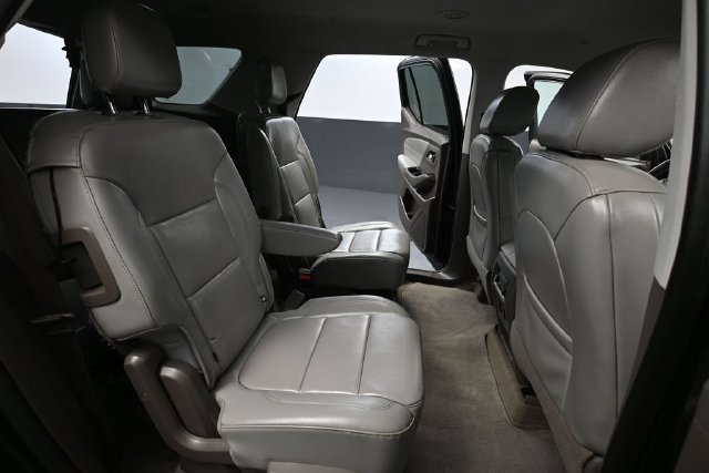 Used 2018 Chevrolet Traverse LT AWD/4WD image 35