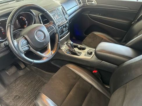 Used 2022 Jeep Grand Cherokee Laredo X AWD/4WD image 7