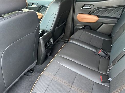 Used 2025 GMC Canyon AT4 image 13