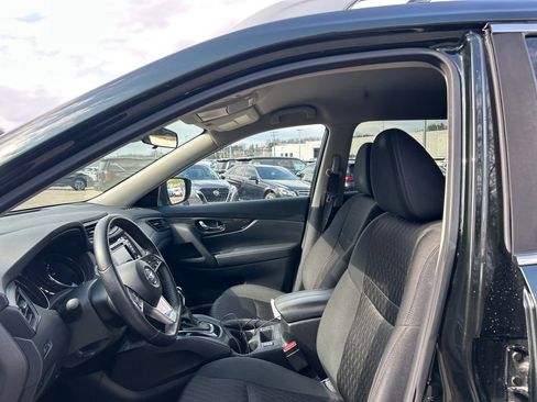 Used 2020 Nissan Rogue SV AWD/4WD image 10