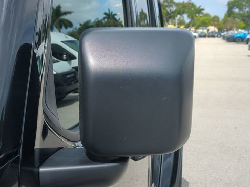 Used 2025 Jeep Wrangler Unlimited Sahara w/ Safety Group AWD/4WD image 13