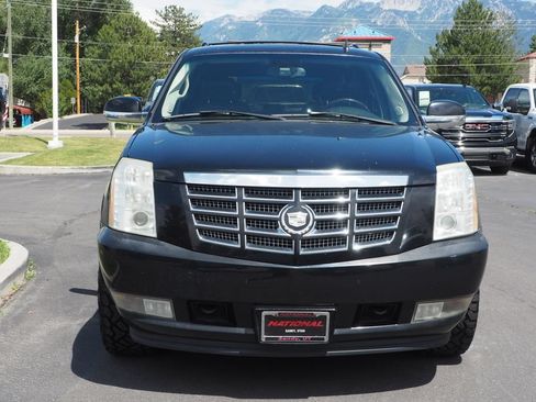 Used 2008 Cadillac Escalade AWD image 2