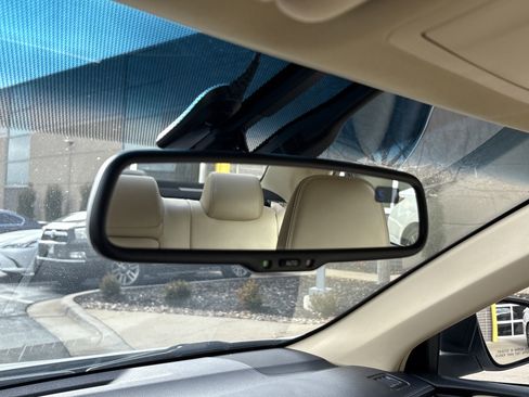 Used 2017 Toyota Camry XLE image 27