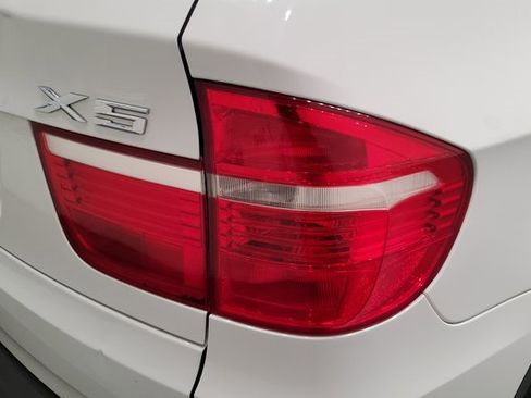 Used 2009 BMW X5 xDrive30i image 9