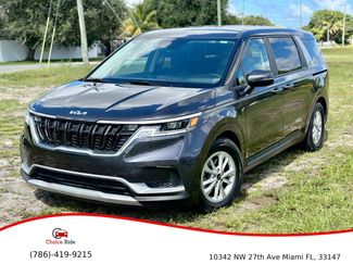 Used 2022 Kia Carnival LX image 1