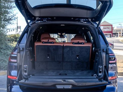 Used 2024 BMW X7 M60i w/ Executive Package image 28