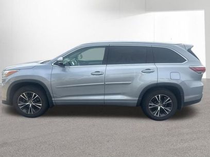 Used 2016 Toyota Highlander XLE w/ Protection Package #3