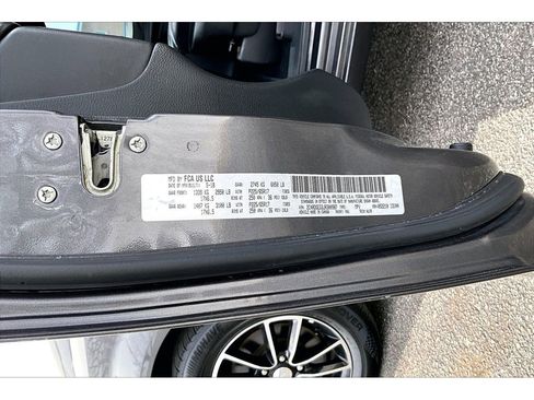 Used 2018 Dodge Grand Caravan GT FWD image 38