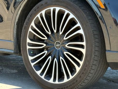 Used 2021 Lincoln Aviator Black Label w/ Dynamic Handling Package image 11