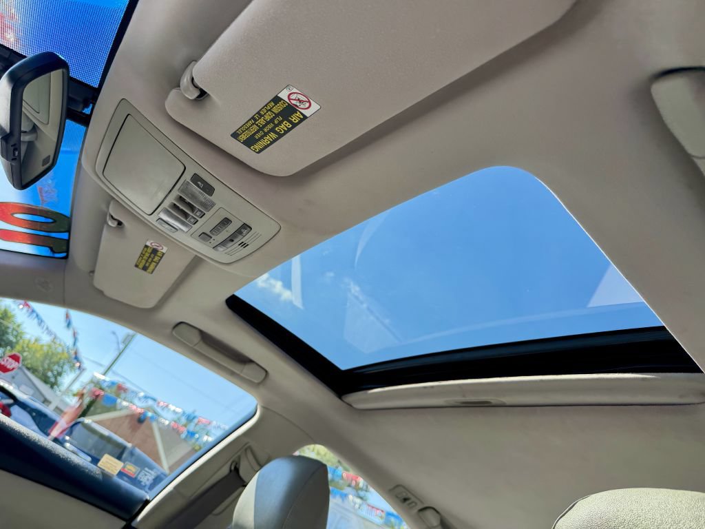 Used 2010 Lexus ES 350 w/ Preferred Accessory Package FWD image 15