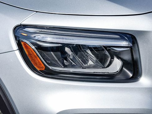 New 2026 Mercedes-Benz GLB 250 image 7