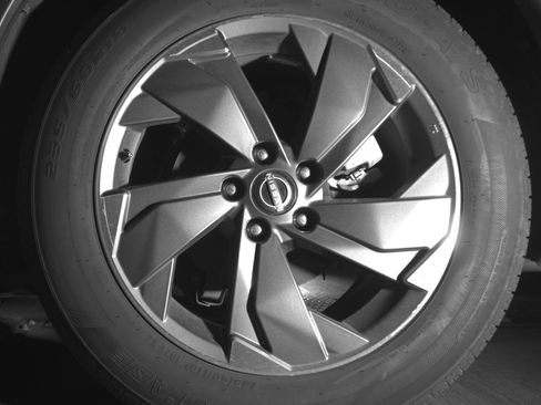 Used 2025 Nissan Rogue SV FWD image 14