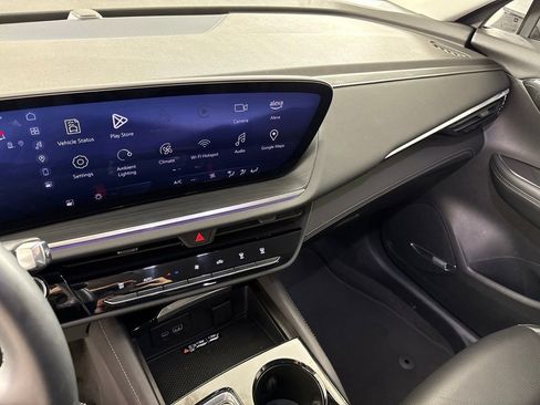 Used 2025 Buick Envision Preferred AWD/4WD image 38