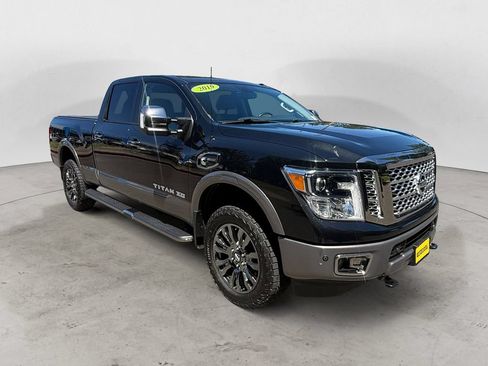 Used 2019 Nissan Titan Platinum Reserve w/ Platinum Utility Package AWD/4WD image 16