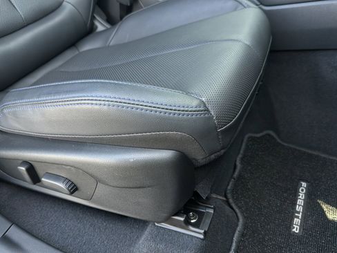 Used 2025 Subaru Forester Limited image 29