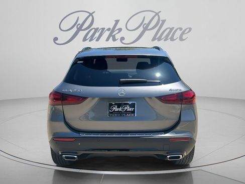 Used 2026 Mercedes-Benz GLA 250 4MATIC image 4