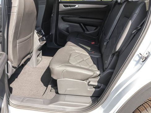 New 2026 Volkswagen Atlas Cross Sport SE image 33