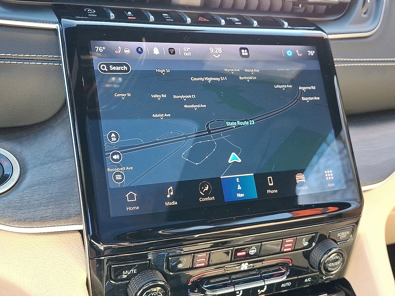 Certified 2023 Jeep Grand Cherokee Limited AWD/4WD image 19