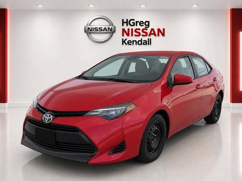 Used 2019 Toyota Corolla LE FWD image 3