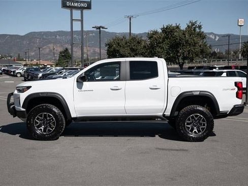 New 2026 Chevrolet Colorado ZR2 w/ Off-Road Front Bumper Package image 7