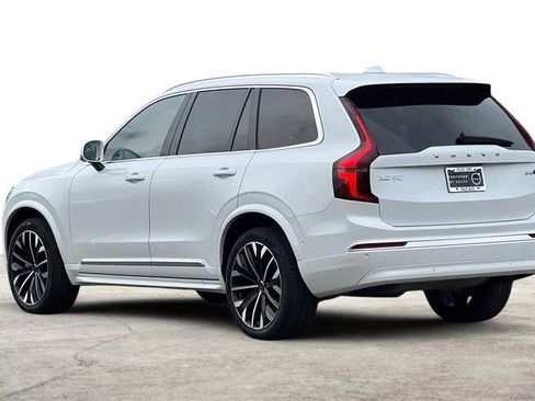 Certified 2025 Volvo XC90 B6 Plus image 8