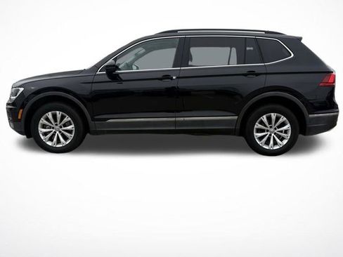 Used 2018 Volkswagen Tiguan SE FWD image 2