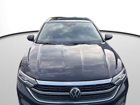 Used 2024 Volkswagen Jetta SE image 6