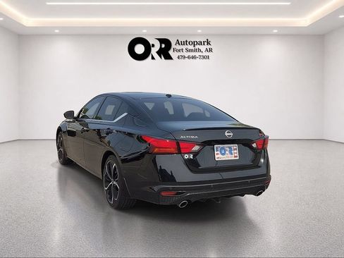 Used 2024 Nissan Altima 2.5 SR FWD image 4