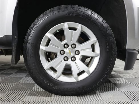 Used 2017 Chevrolet Colorado LT w/ LT Convenience Package image 6