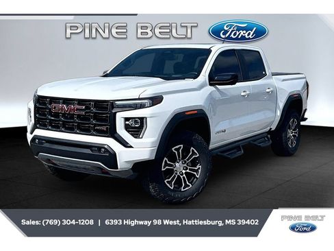 Used 2023 GMC Canyon AT4 w/ AT4 Premium Package AWD/4WD image 9