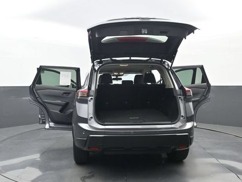 Used 2026 Nissan Rogue S FWD image 34